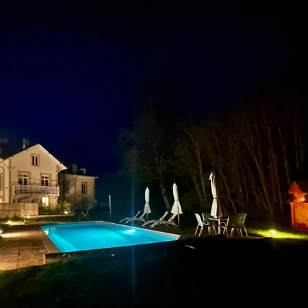 Proche Vittel Et Contrexéville Château Viendal Et Son Beau Parc Vaudoncourt (Vosges)